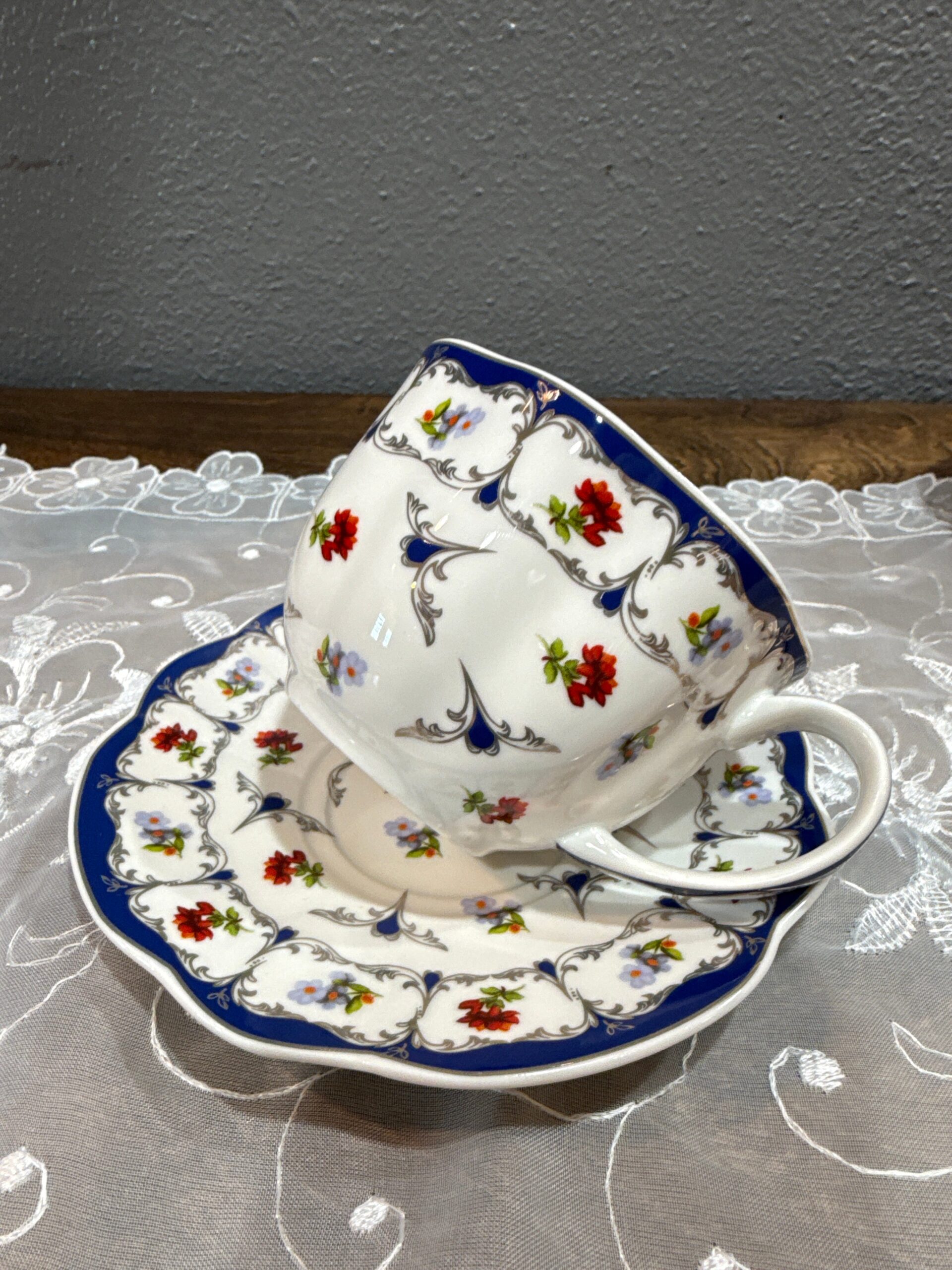 Teacup & Saucer | Grace’s Teaware - Image 2